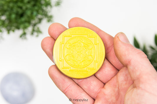 Orgonite Disc - Metatron's Cube - Citrine Quartz - Nr. 2 - In Hand