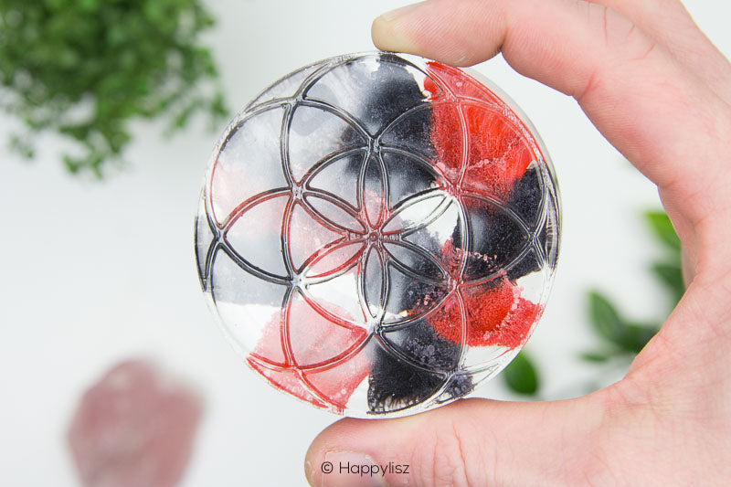 Orgonite Disc - Seed of Life - Onyx - In Hand 02