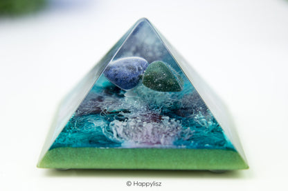 Orgonite Pyramid - Moss Agate & Sodalite - Close-Up