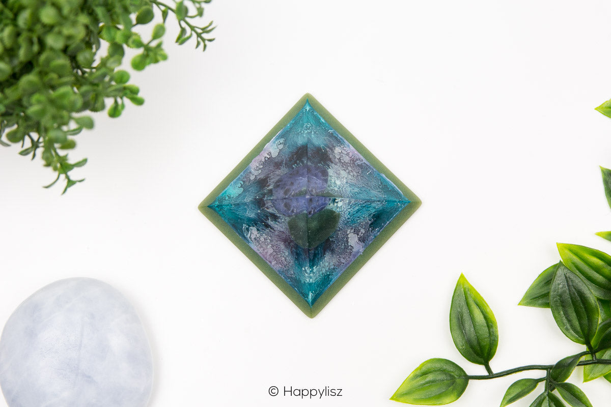 Orgonite Pyramid - Moss Agate & Sodalite - Top
