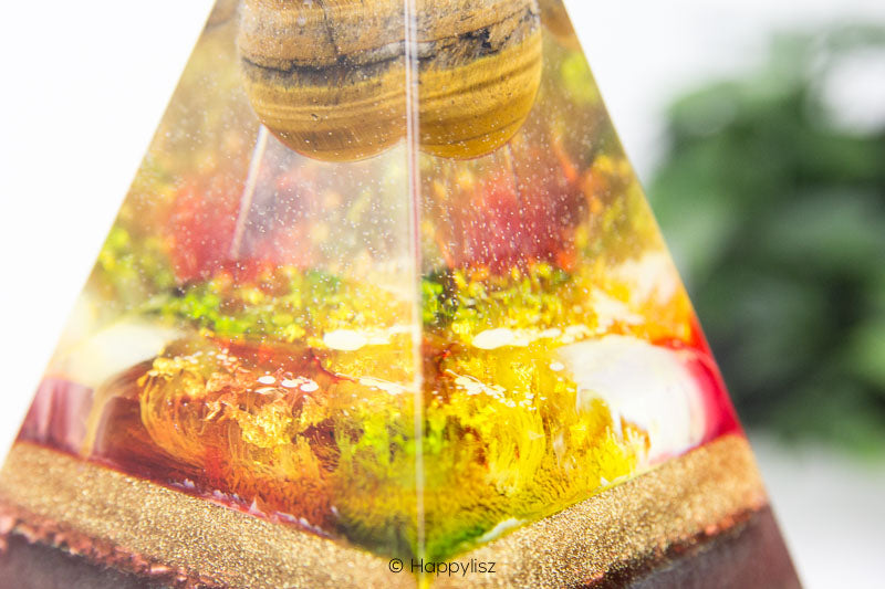 Russian Orgonite Pyramid - Tiger's Eye, Red Jasper & Labradorite - Close-Up 01